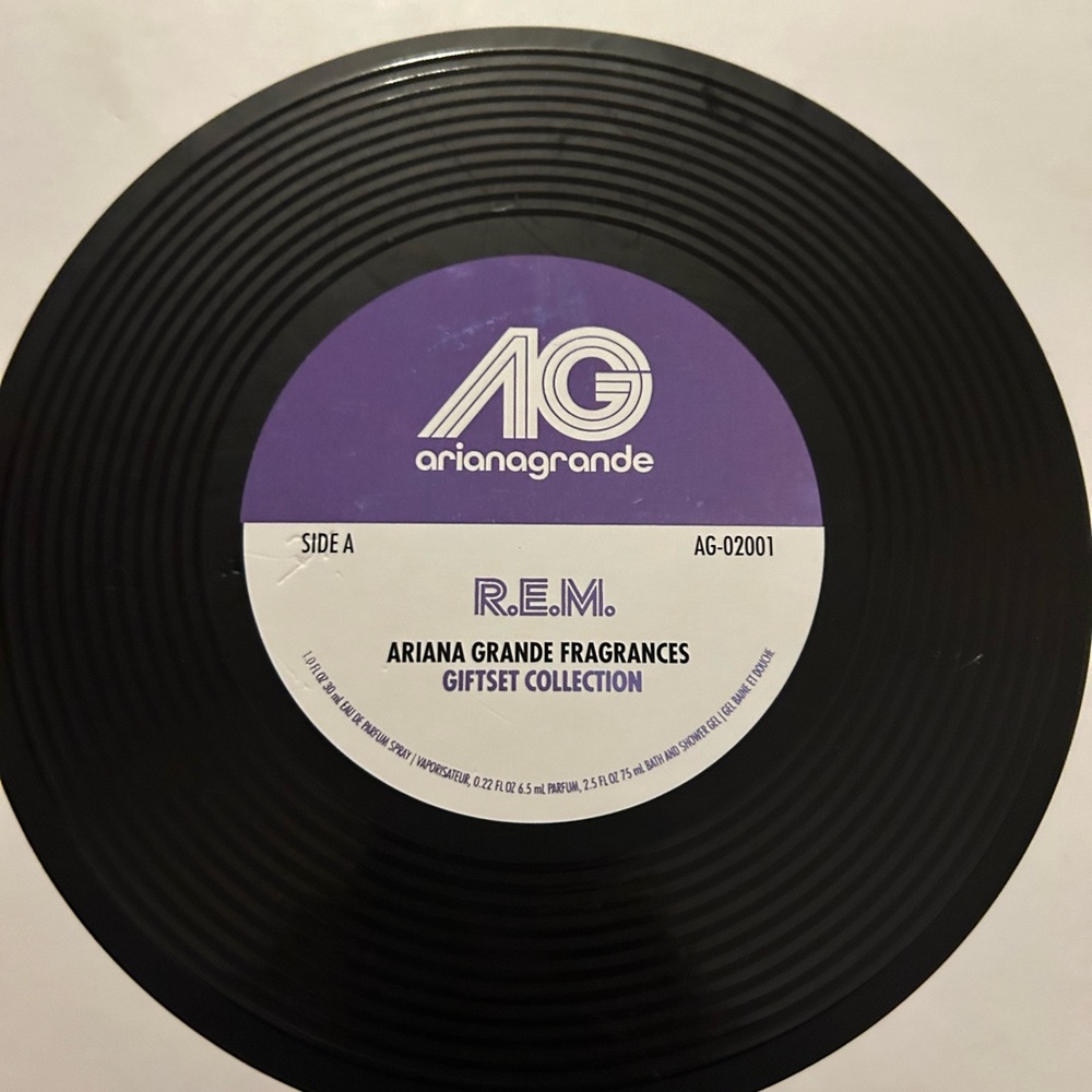 Ariana Grande fragrance gift collection